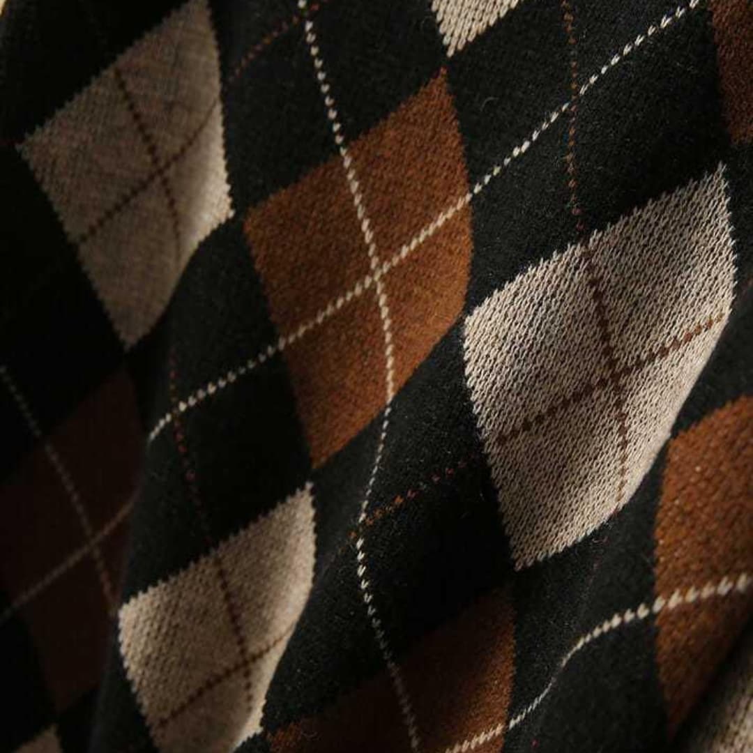 Marlowe | Women's Argyle Knit Round Neck Sweater
