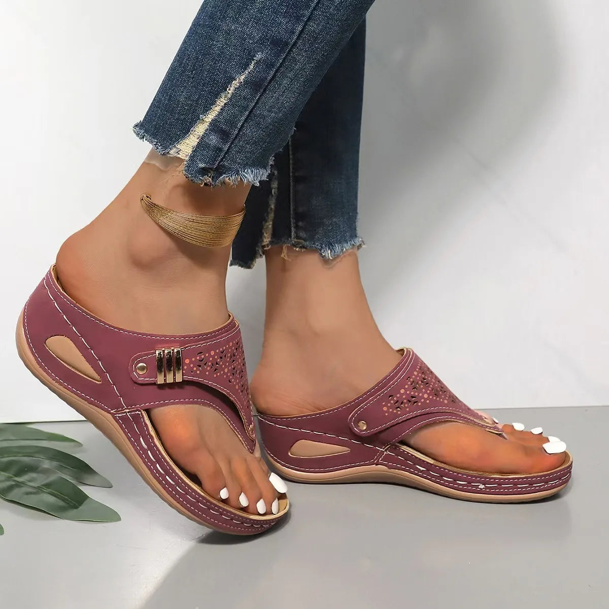 Sari | Cutout Thong Wedge Platform Orthopedic Sandal