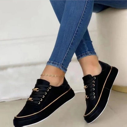 Della's Twin | Women's Platform Lace Up Chain Detail Casual Trainer